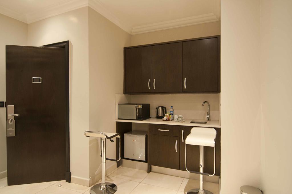 L'Eola Suites Abuja Habitación foto