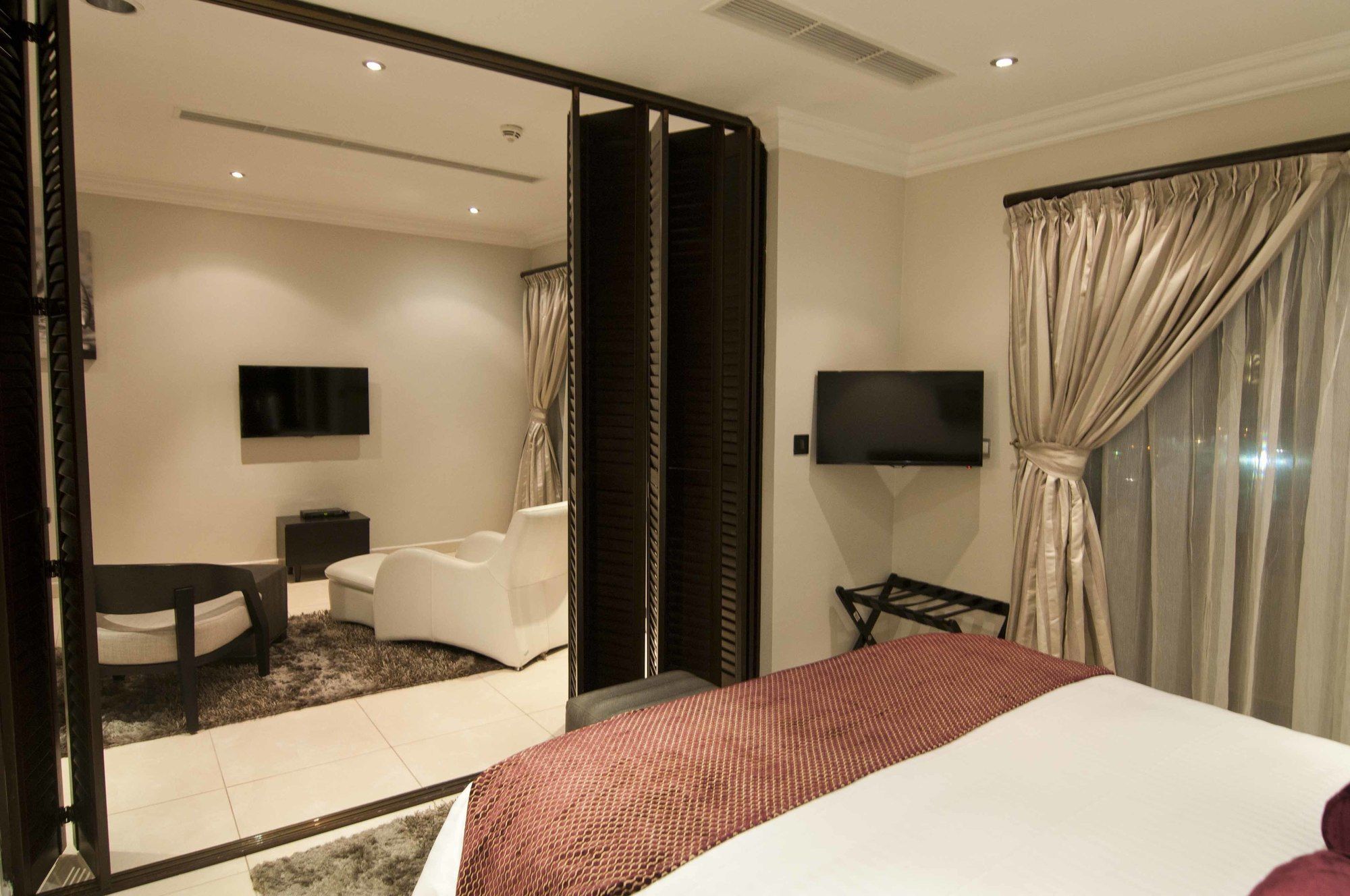 L'Eola Suites Abuja Exterior foto